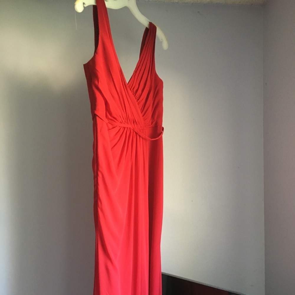 White by Vera Wang Formal Dress